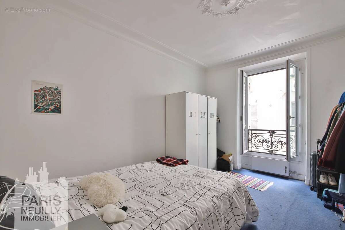 Appartement à PARIS-17E
