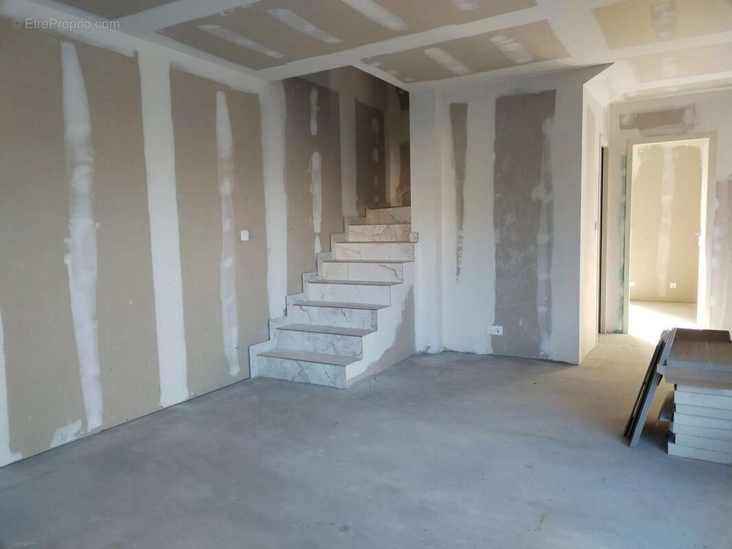 Maison à BOURRON-MARLOTTE