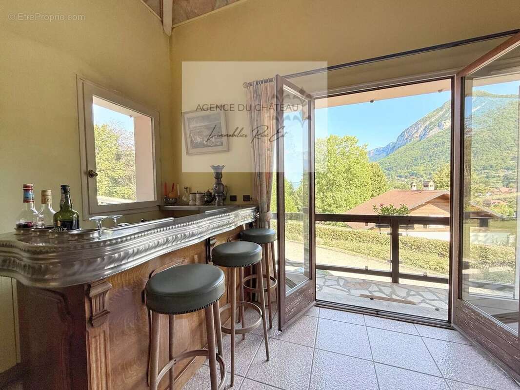 Maison à MENTHON-SAINT-BERNARD