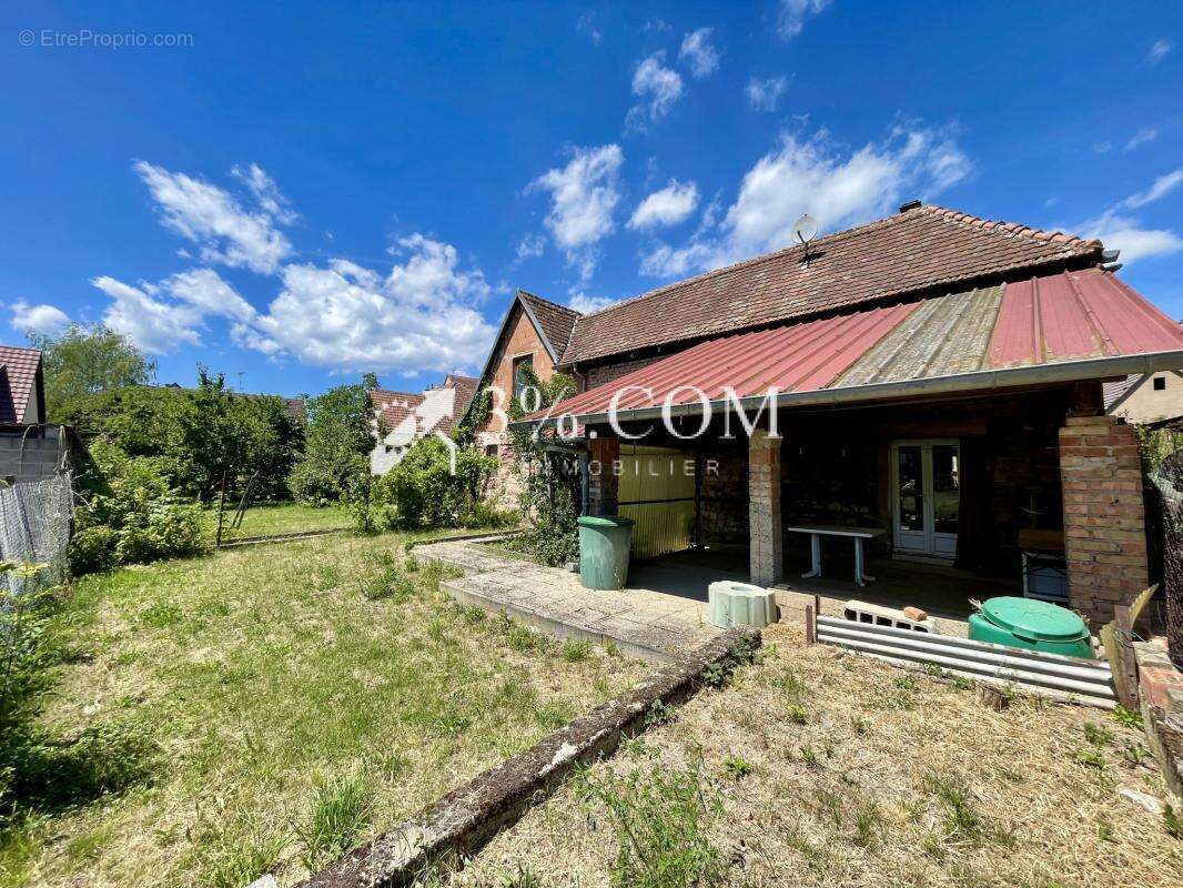 3%.COM Exclusivité BERBGIETEN, Corps de ferme, 96m2,dépendan - photo 3