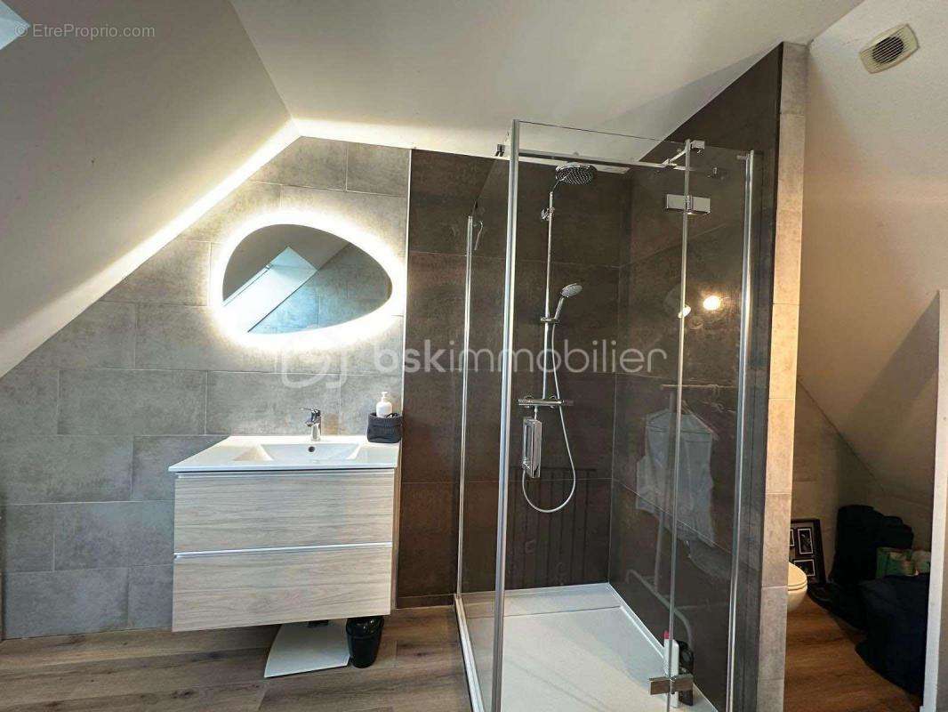 Maison à BRIE-COMTE-ROBERT