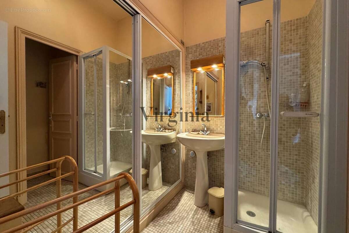 Appartement à CHARENTON-LE-PONT