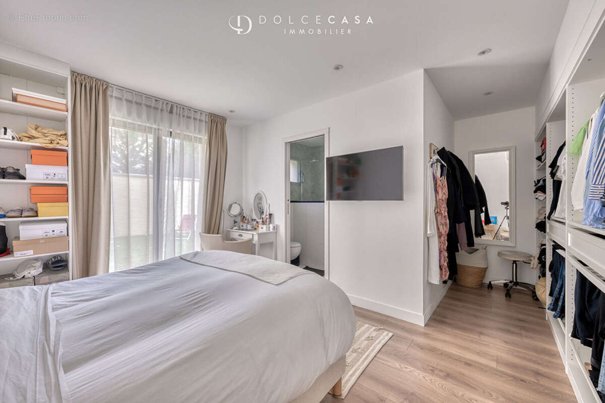 Maison à LE PERREUX-SUR-MARNE