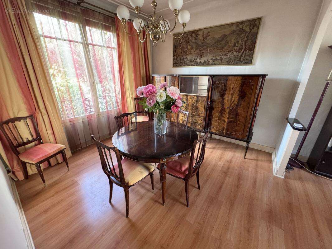 Maison à LE BLANC-MESNIL