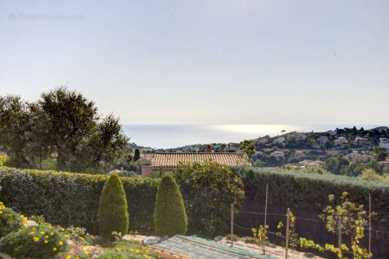 Maison à LES ISSAMBRES