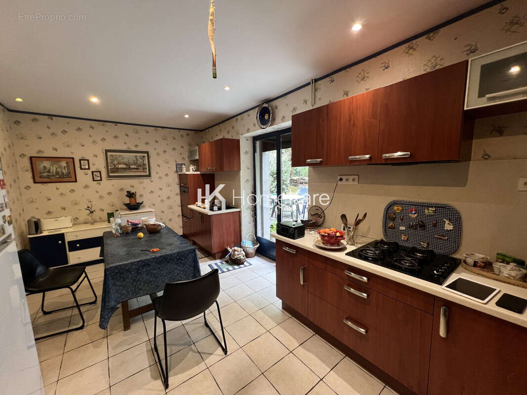 Maison 130 m² à Gourdan-Polignan  - photo 5