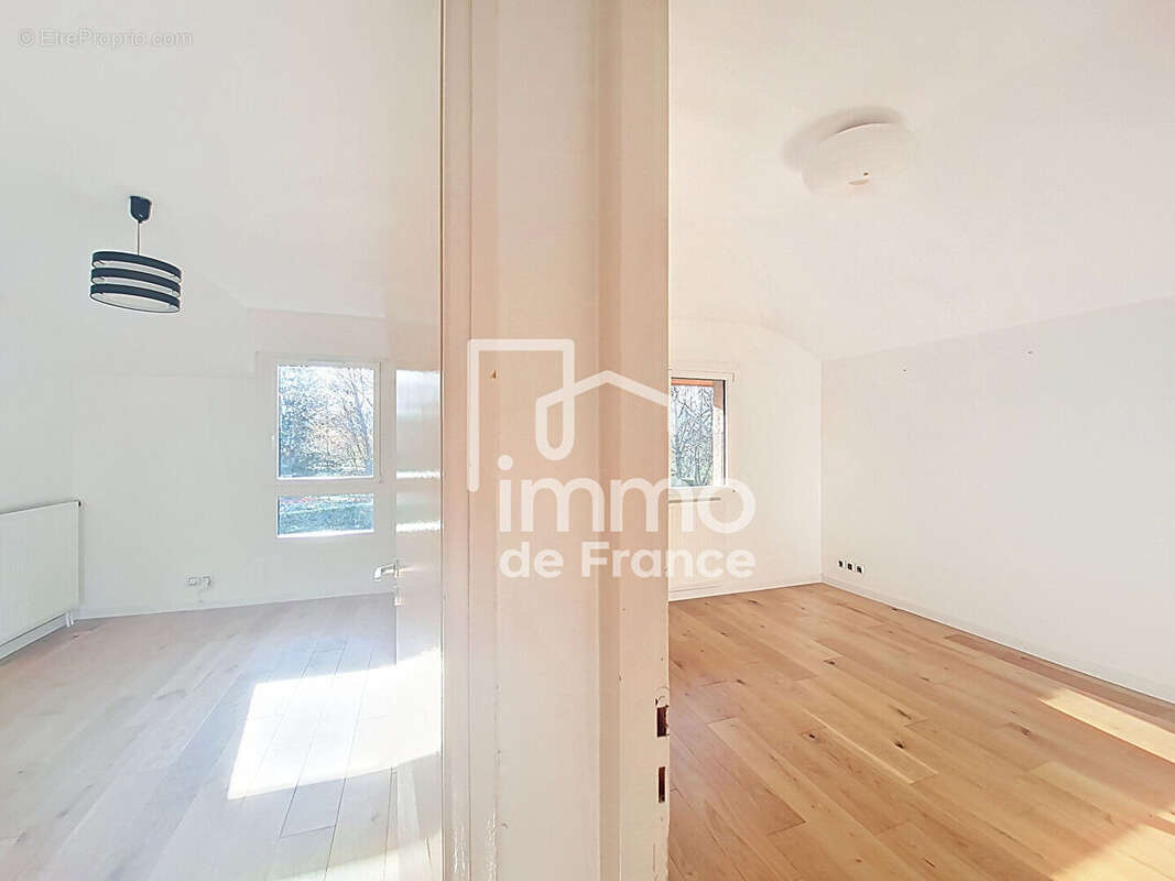 Maison à SAINT-JULIEN-EN-GENEVOIS