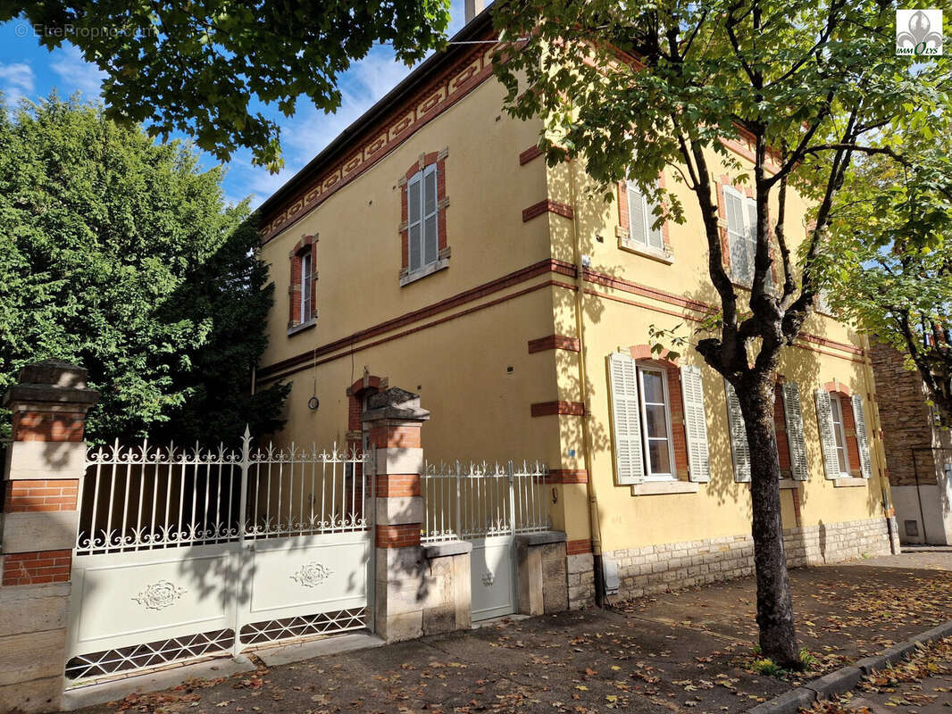 Appartement 35 m² à Beaune  - photo 2