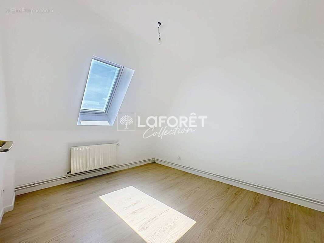 Duplex deux chambres proche gare et commerces - photo 6