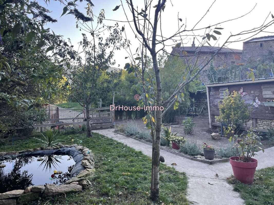 Maison à SAINT-APOLLINAIRE-DE-RIAS