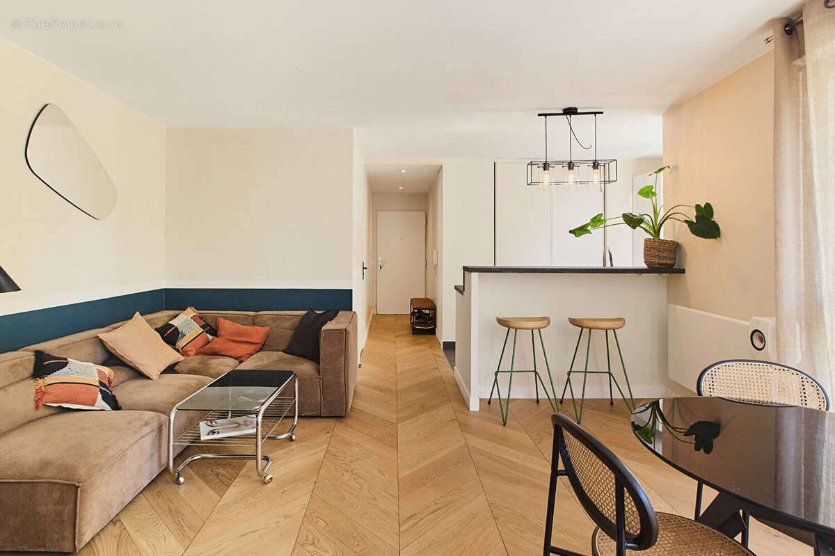 Appartement à PARIS-19E
