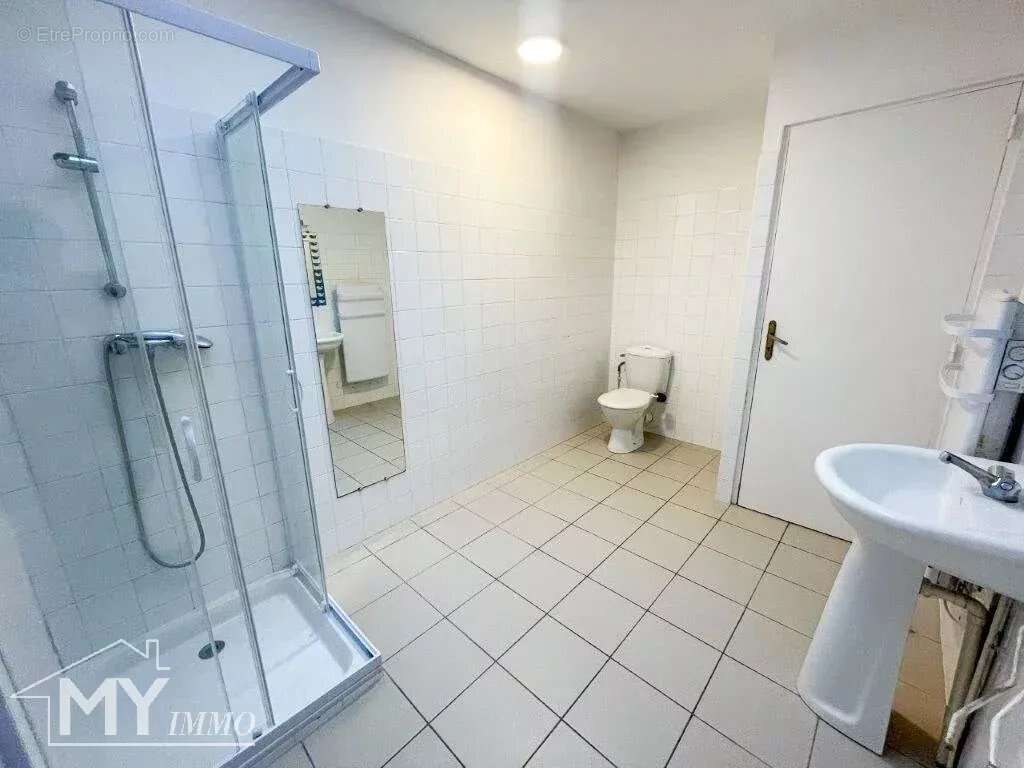 Villefranche de lonchat : maison de ville louée - photo 11