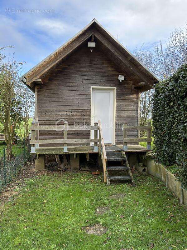 Maison à CHARONVILLE