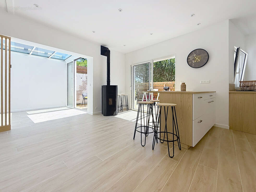 Maison à SAINT-PAIR-SUR-MER