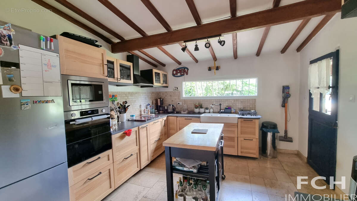 Propriété de charme avec dépendances et piscine - photo 8
