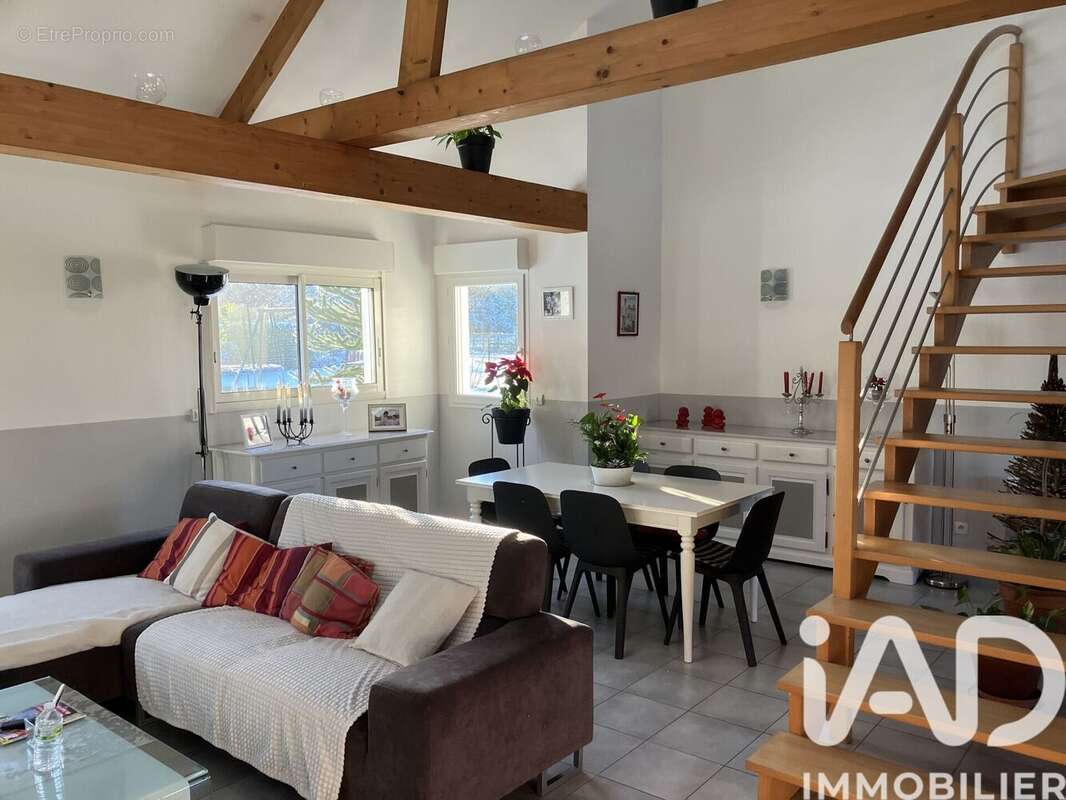 Photo 2 - Maison à SAINT-MARS-D'OUTILLE