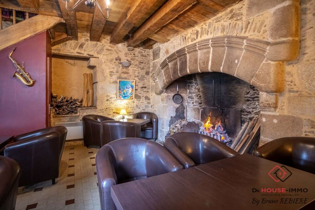 Appartement à CHALUS