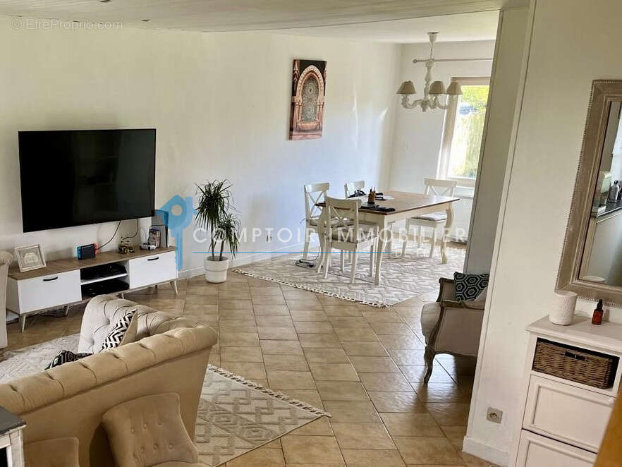 Maison à VILLABE