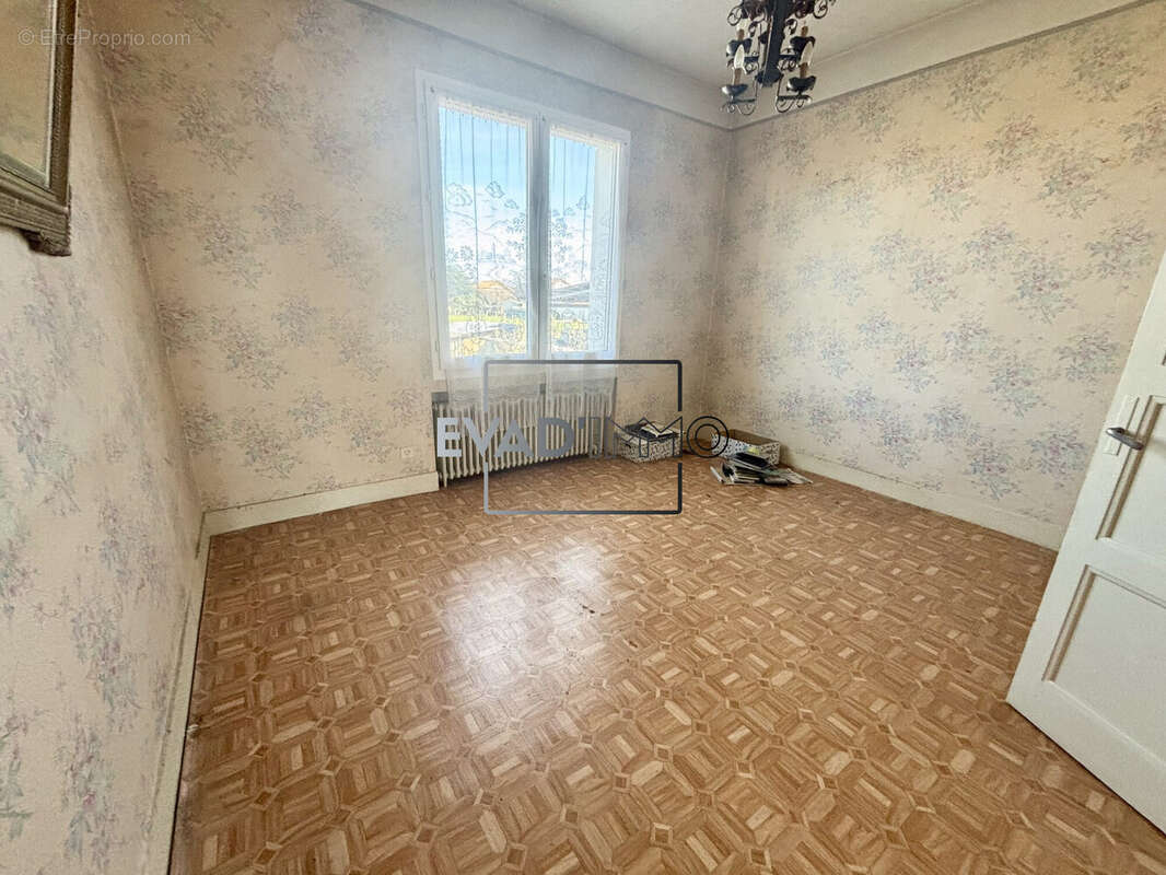 Maison à ANDREZIEUX-BOUTHEON