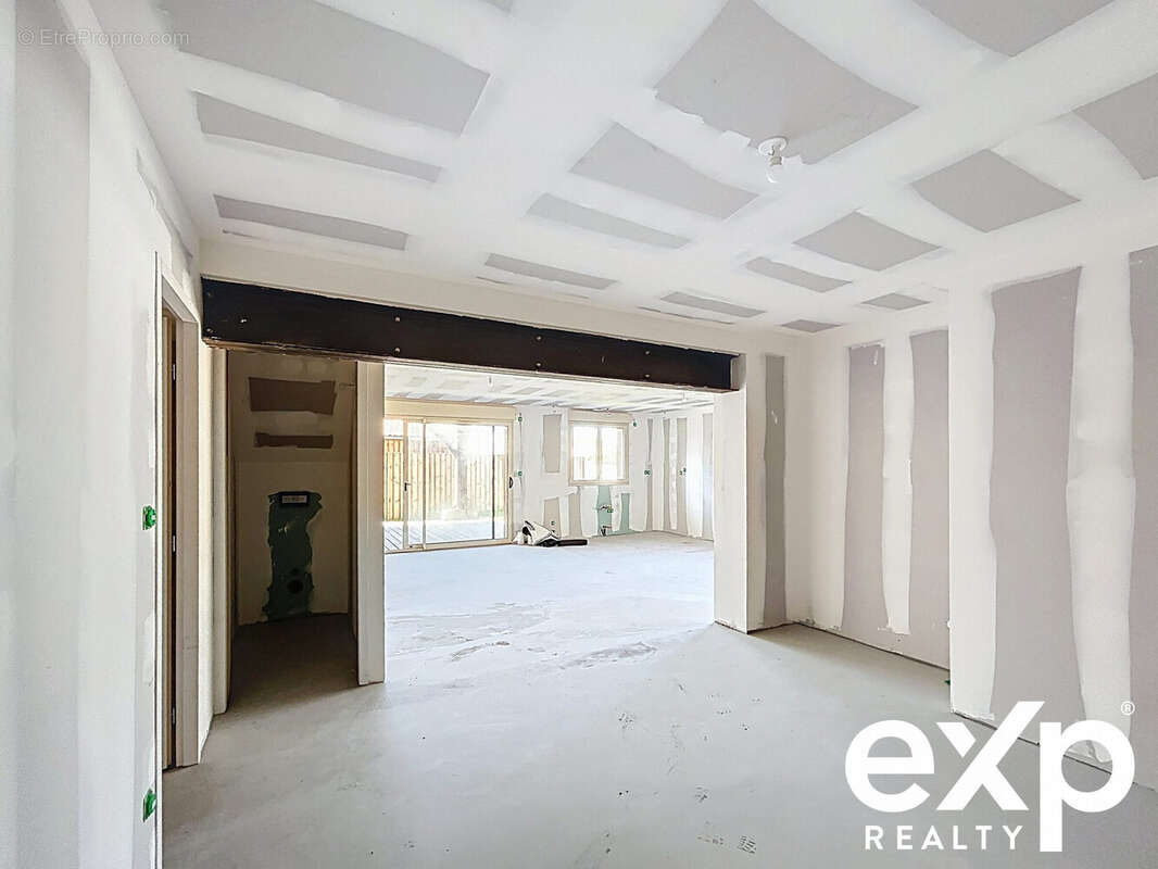 pièce de vie nue  - Maison à BISCARROSSE