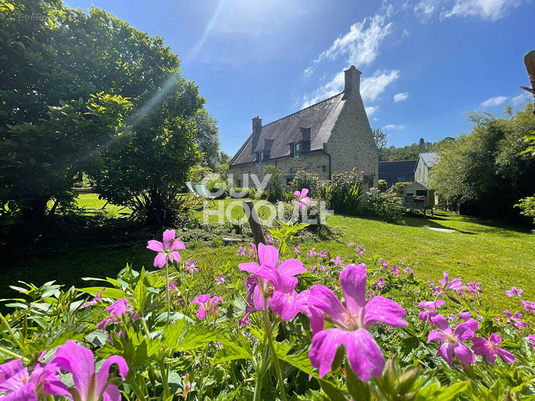 Maison à CAMORS