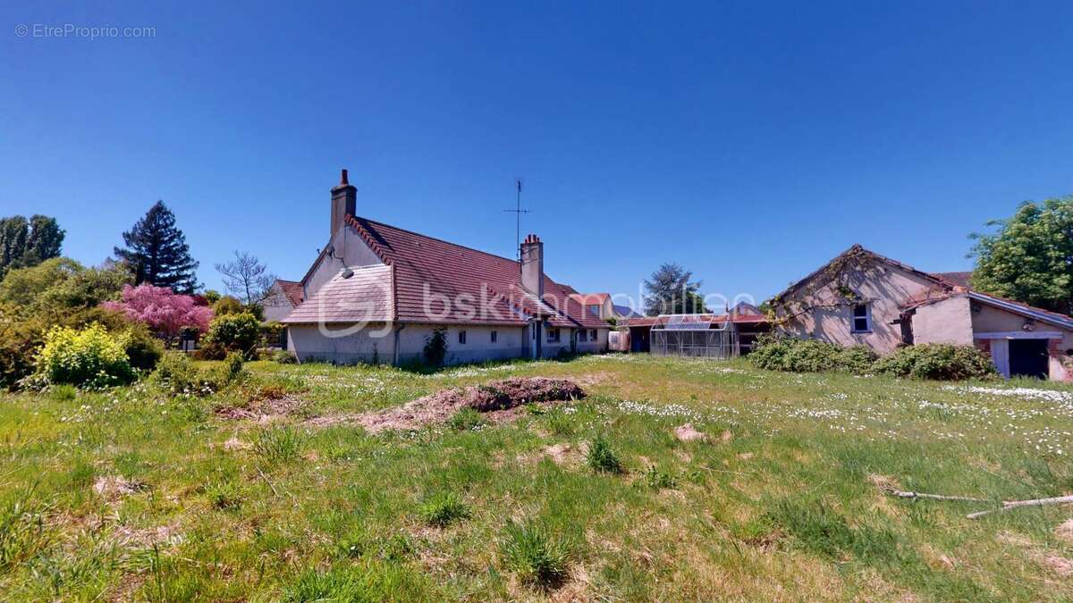 Maison à BELLEGARDE