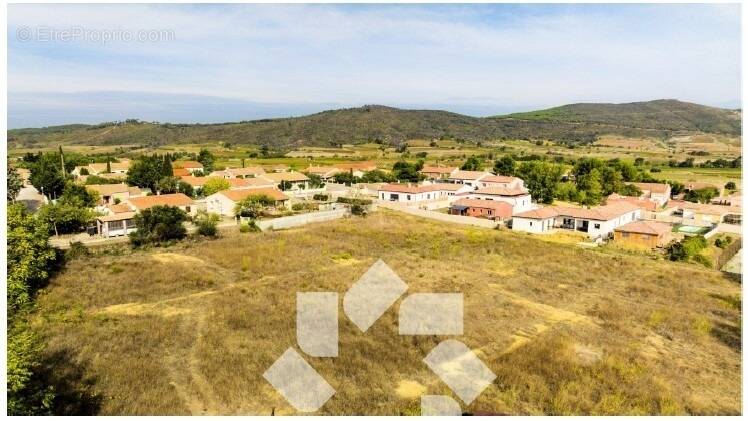 Terrain à THEZAN-DES-CORBIERES