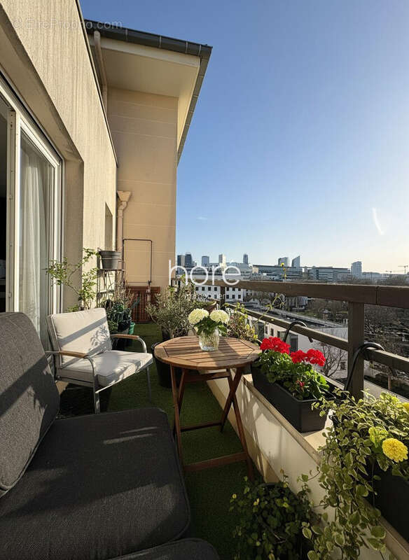 Appartement à LA GARENNE-COLOMBES