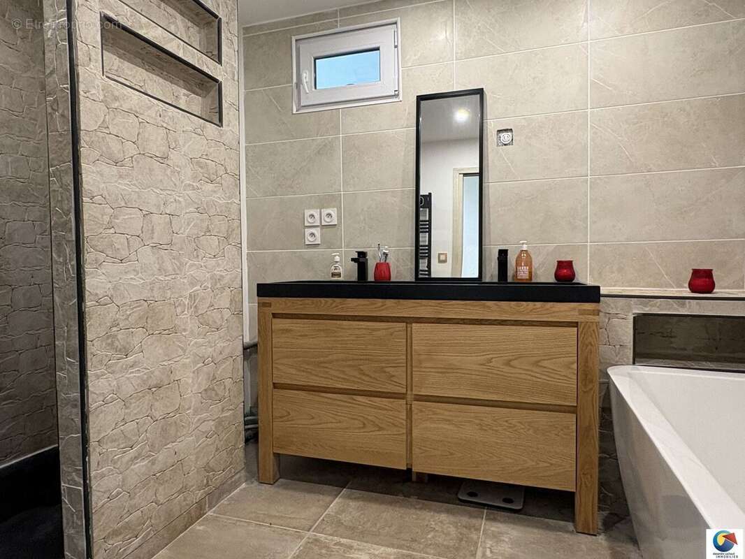 Appartement à LA VERPILLIERE