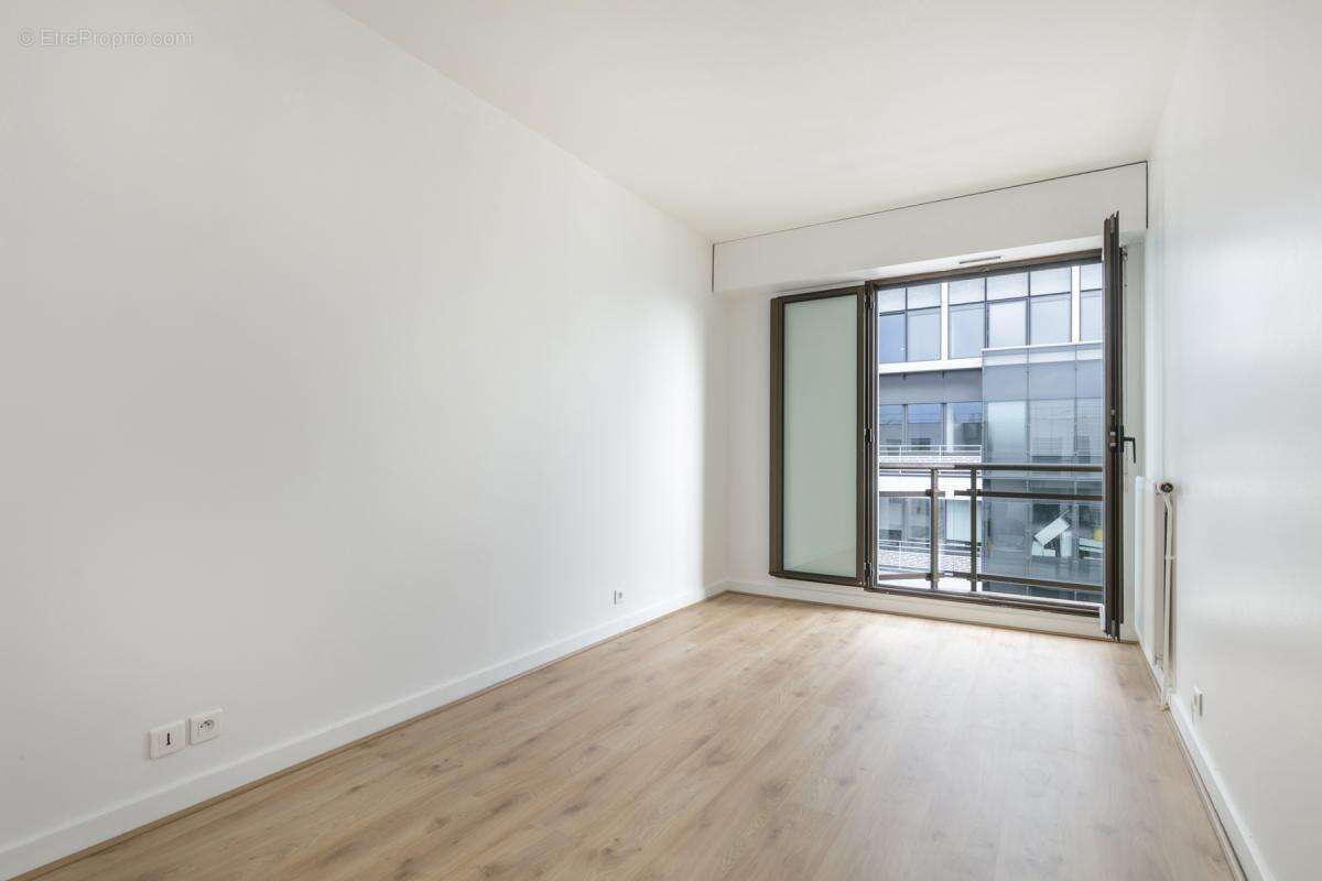 Appartement à LEVALLOIS-PERRET