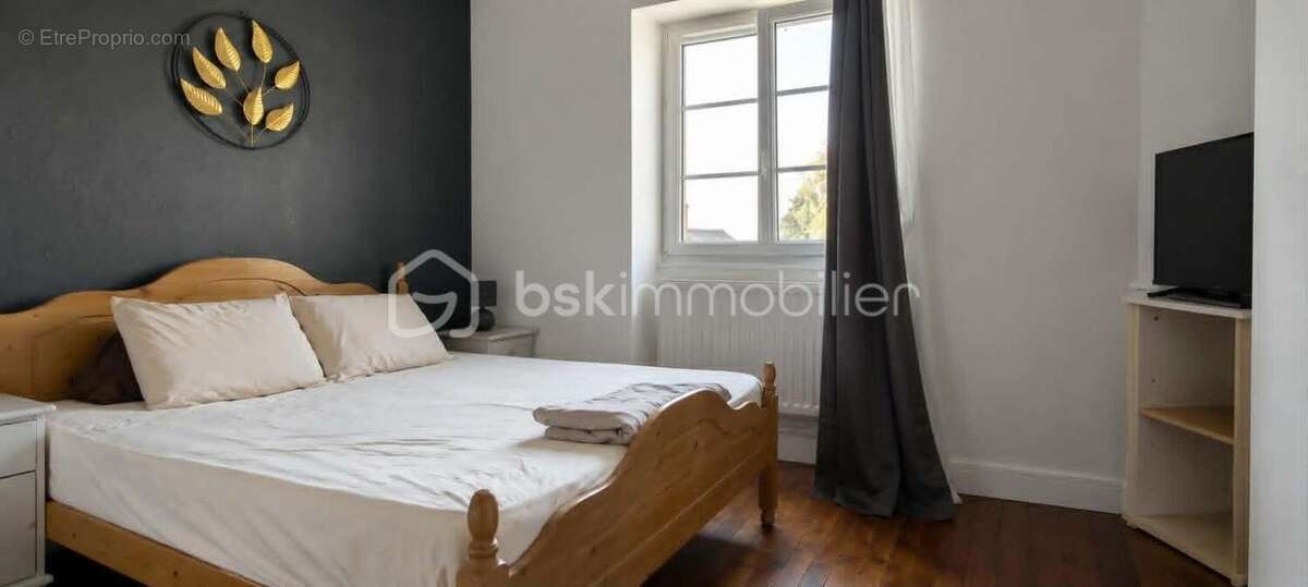 Maison en pierre de 163 m2 + Maison d'hôtes de 78 m2 indépendante (Airbnb) - Atelier, cour&jardin - photo 8