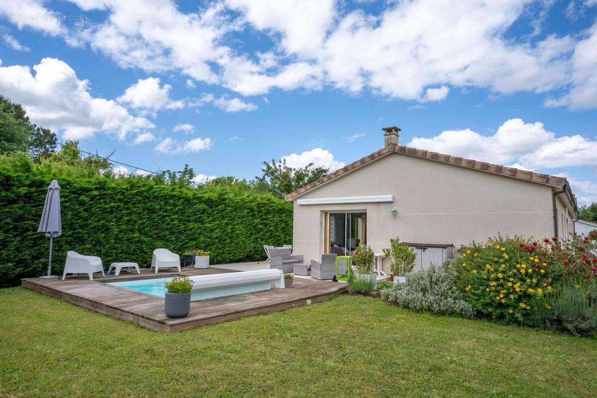 Maison à ARVEYRES
