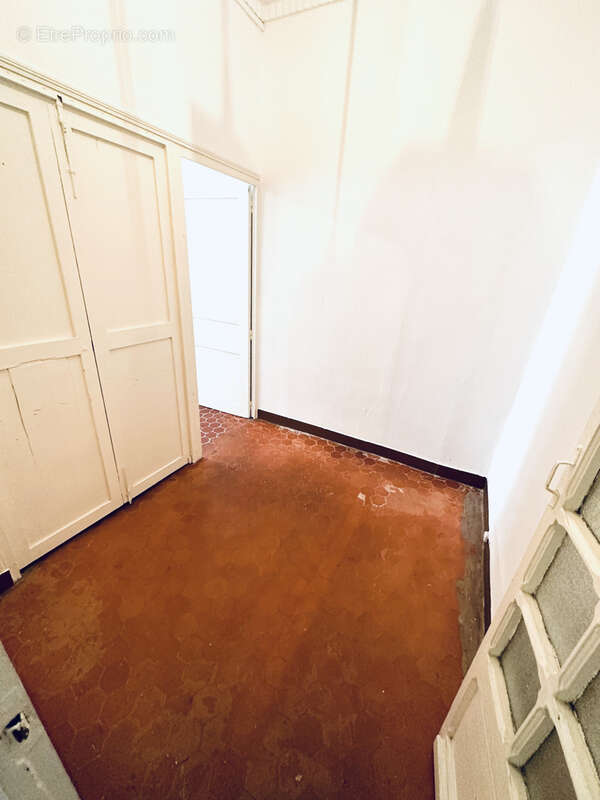 Appartement à MARSEILLE-6E