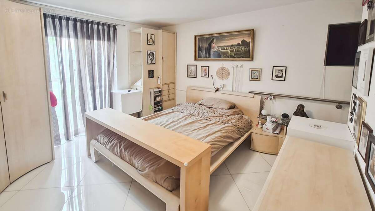 Villa d'exception de 216 m²  Prestations haut de gamme  Potentiel d'agrandissement de 108 m² - photo 14