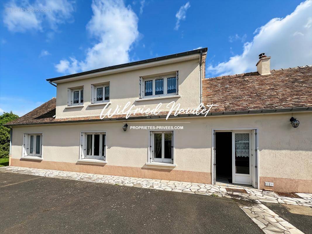 Maison à PARIGNE-L&#039;EVEQUE