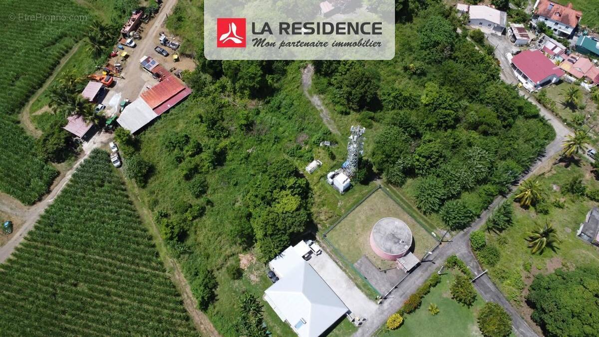 Terrain à RIVIERE-SALEE