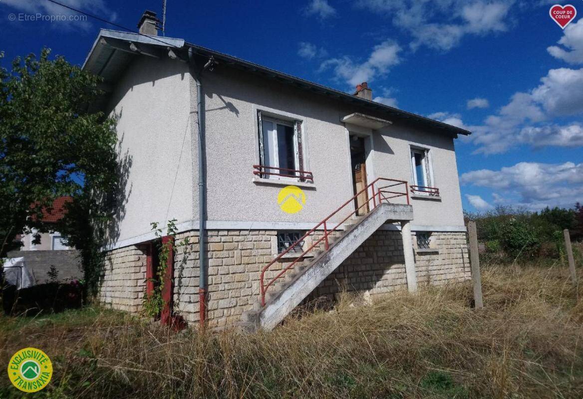 Maison à SAINT-AMAND-MONTROND