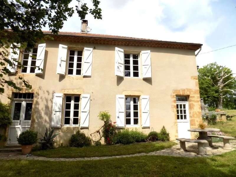 Maison à MIRANDE