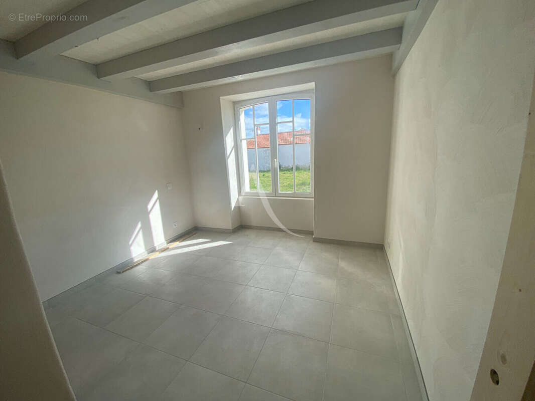 Maison à L&#039;EPINE