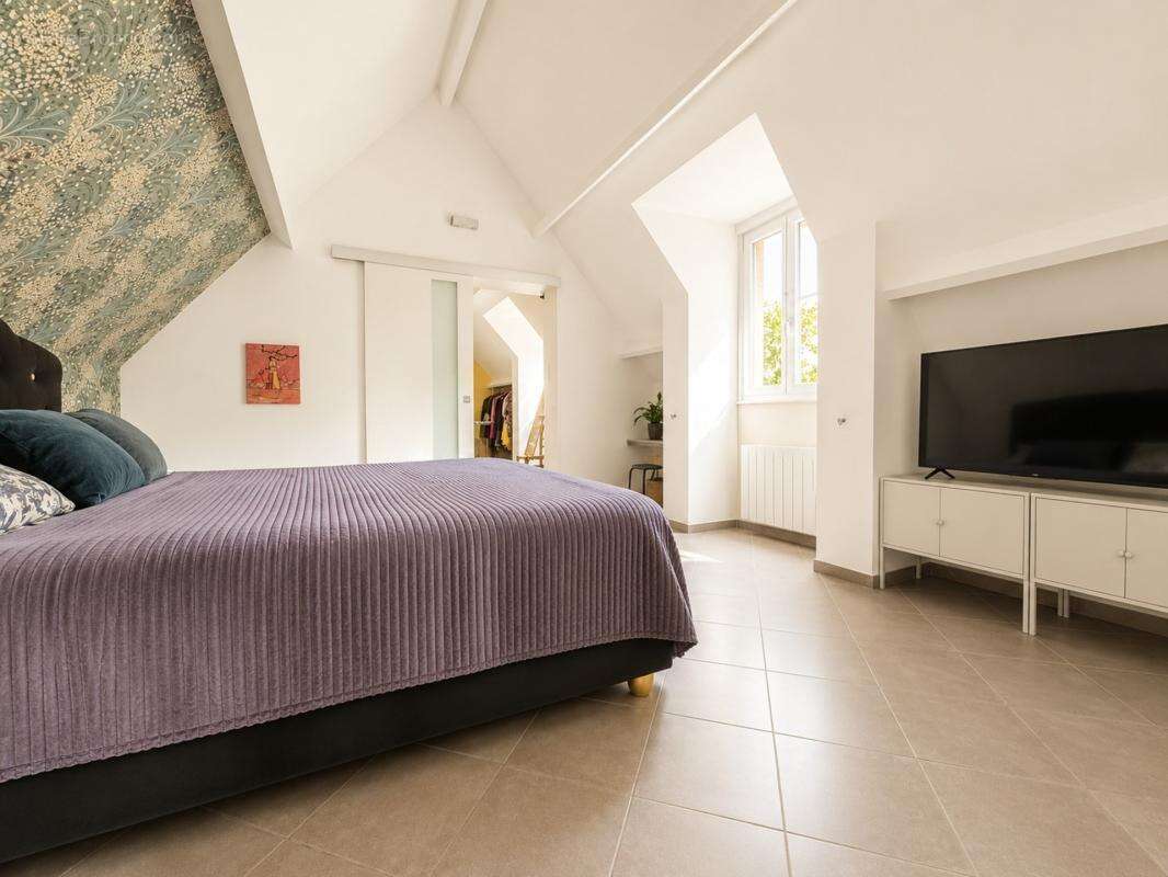 Maison à vendre 9 pièces Proche de AUNEUIL (60) - photo 7