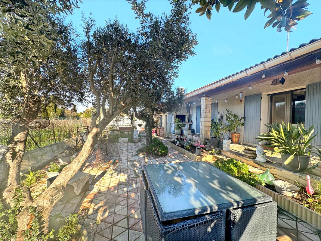 Maison à SAINT-LAURENT-D&#039;AIGOUZE