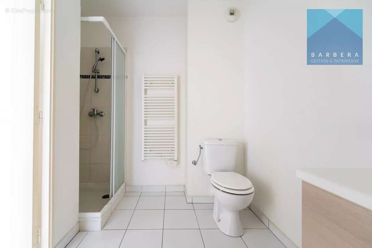 Appartement à SAINT-LAURENT-DU-VAR