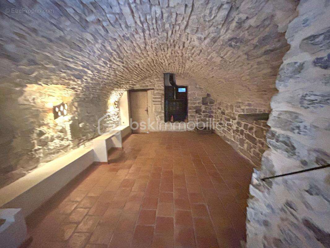 Maison à VIOLS-LE-FORT