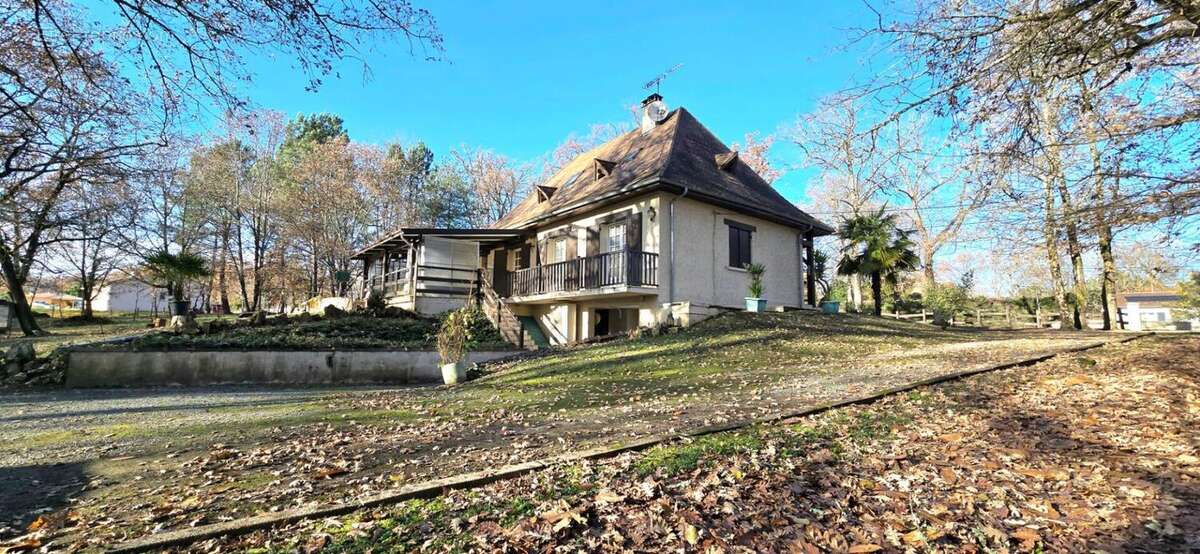 Maison à SAINT-ASTIER