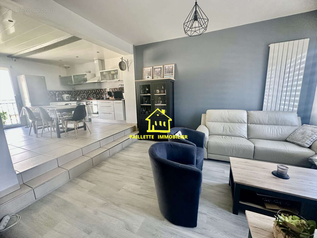 Maison 93 m² à Montivilliers  - photo 2