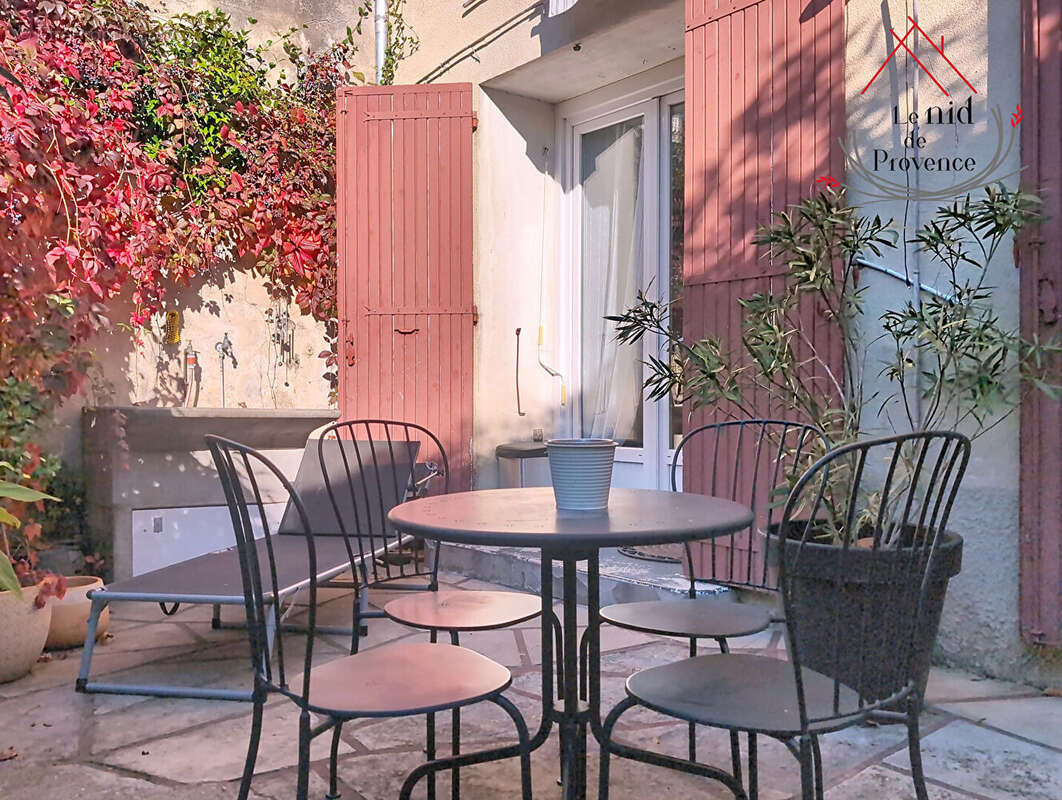 Maison à SAINTE-CECILE-LES-VIGNES