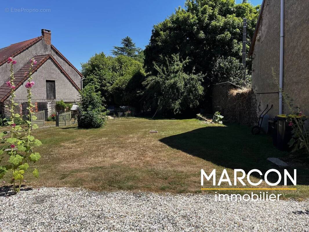 Maison 144 m² à Nouziers  - photo 4