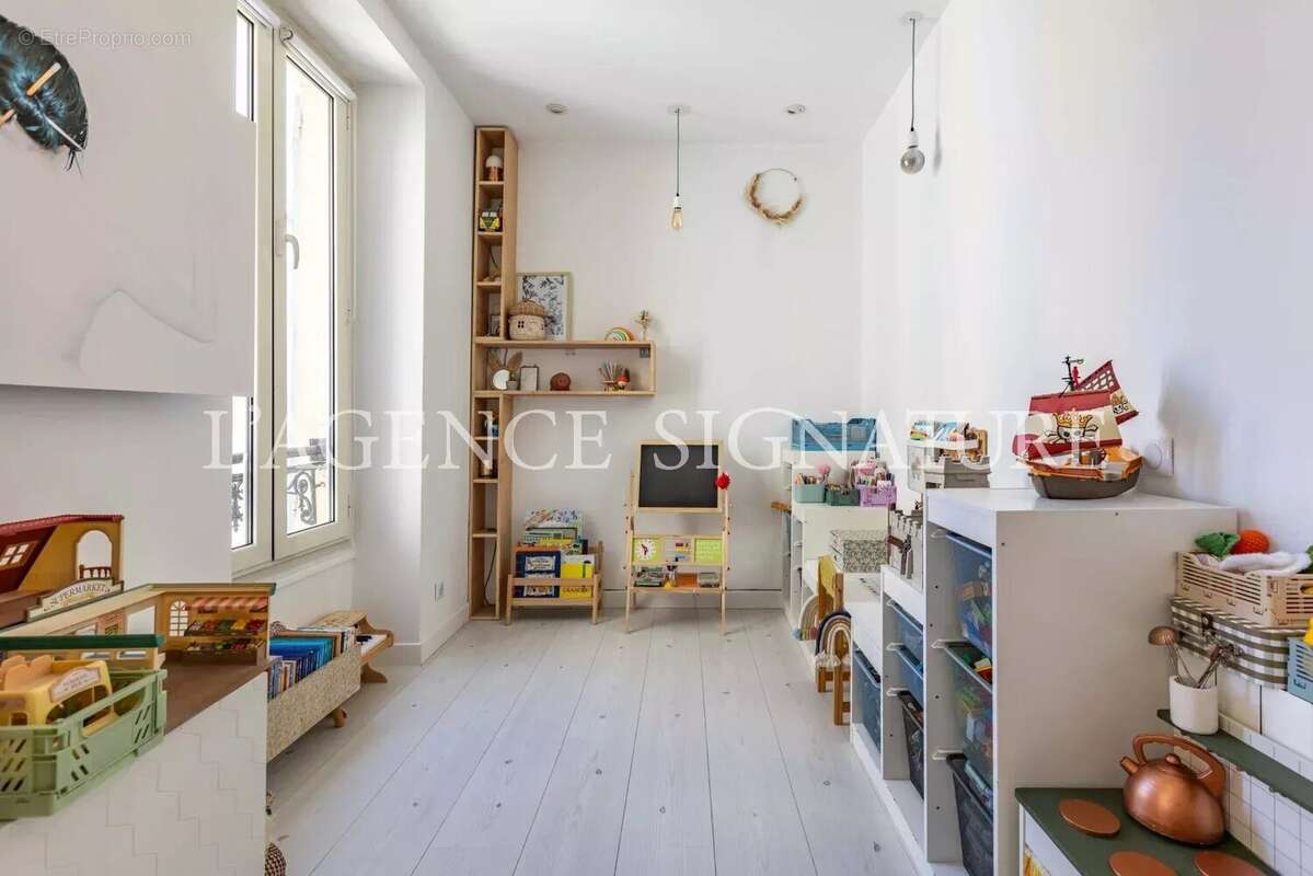 Nice Centre Ville "Garance" 3P 65m2 Coup de coeur - Calme - Lumineux - photo 7
