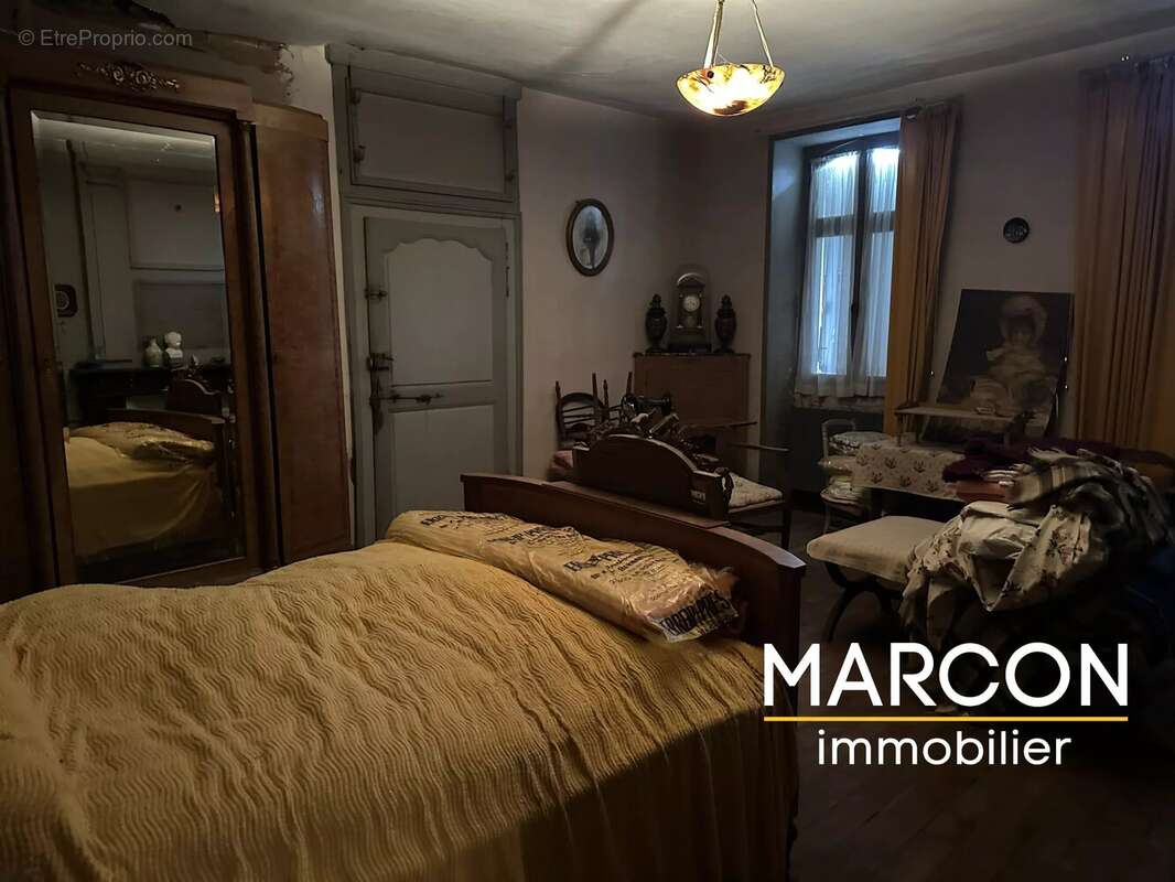 Maison à LA SOUTERRAINE