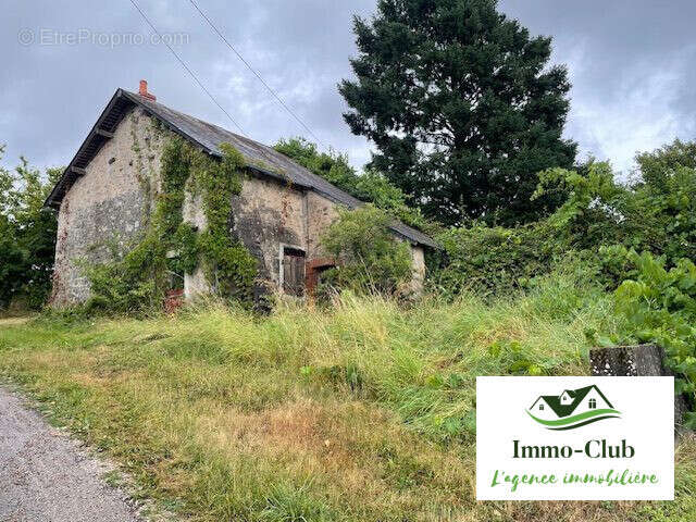 Maison à SAINT-LEGER-DE-FOUGERET